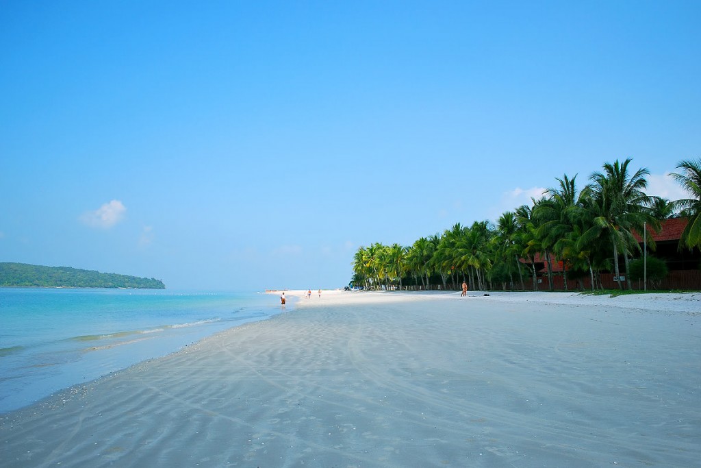 1200-cenang-beach