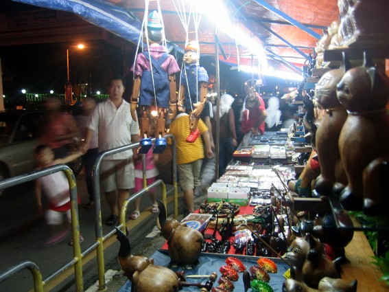 السوق الليلي