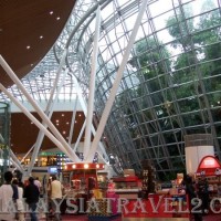 Kuala Lumpur International Airport مطار كوالالمبور الدولي