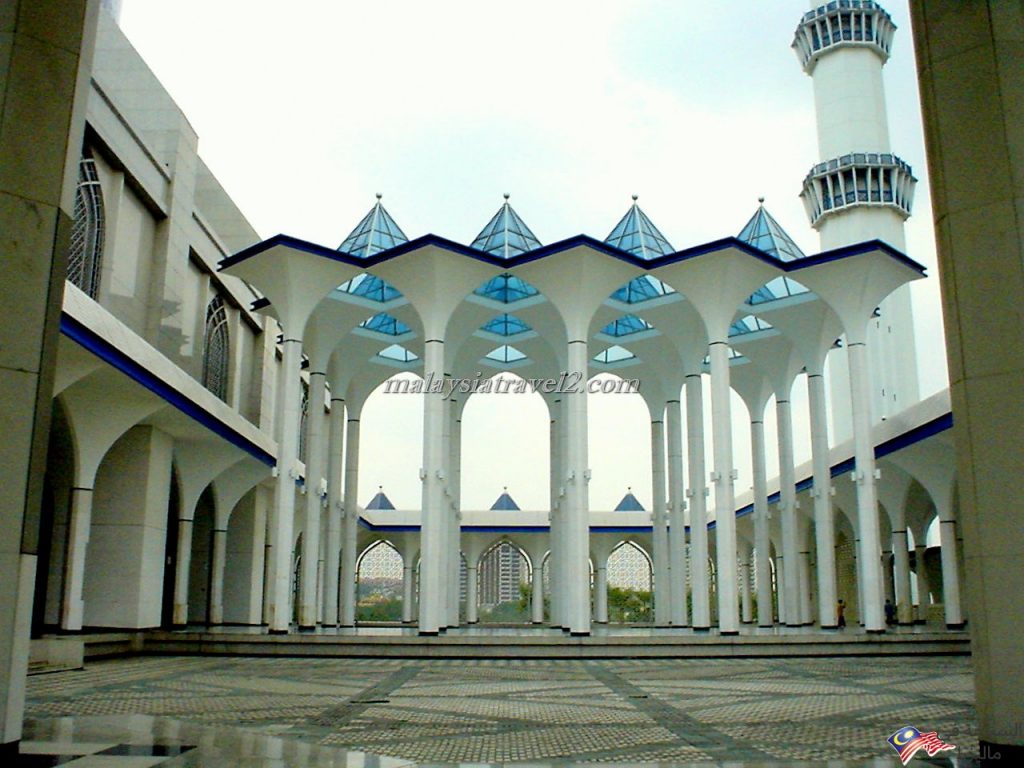 blue mosque malaysial15