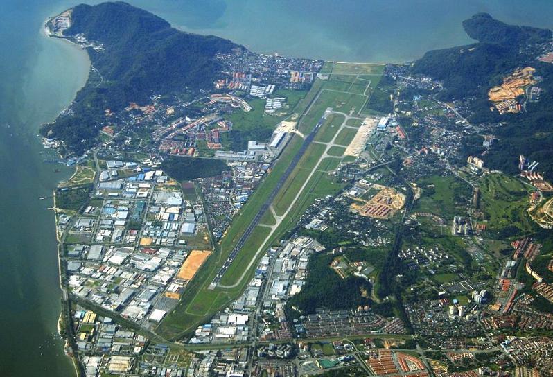 مطار جزيرة بينانج من الجو